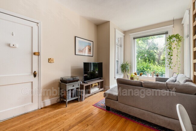 Photo - 2470 Ontario Rd NW Unidad Apt 1
