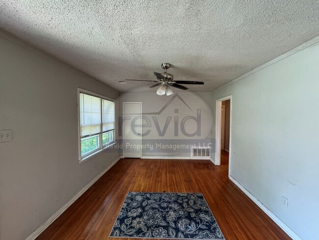 Photo - 4605 Verne Rd