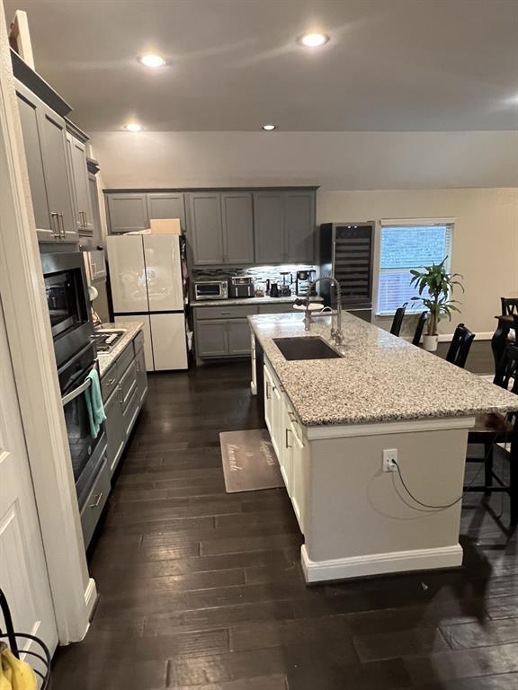 Photo - 404 Peakside Cir