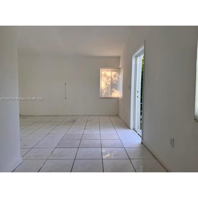 Photo - 550 NW 118th St