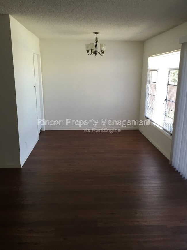 Photo - 513 N M St