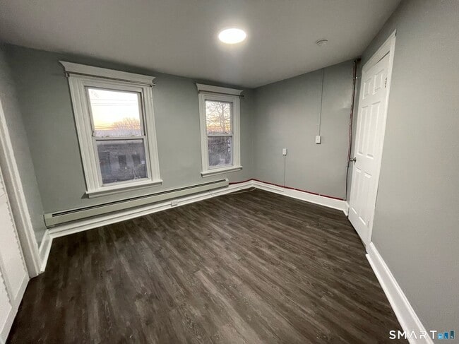 Photo - 158 Chapel St Unit 2