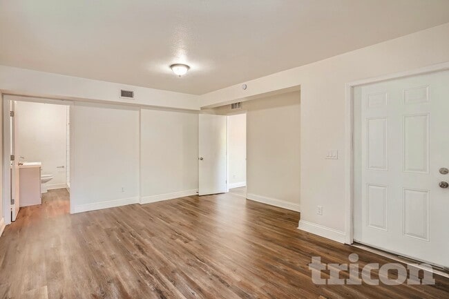 Photo - 4926 Haines Rd N