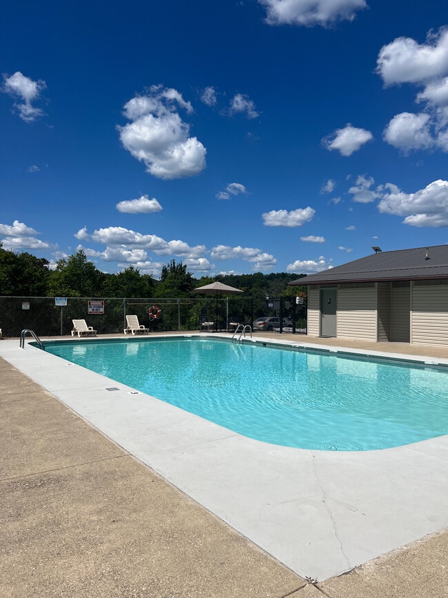 The Oaks Apartments