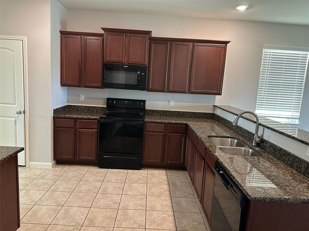 Photo - 12301 Bowline Rd Casa