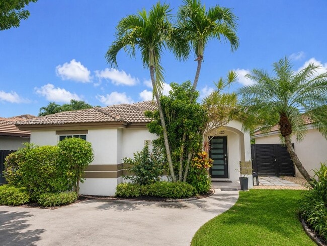 Building Photo - 13923 SW 151st Ave