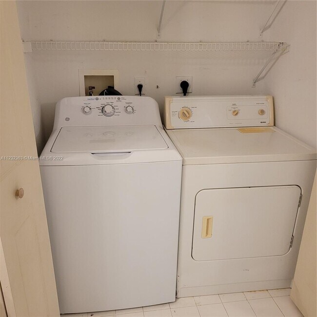 Photo - 2071 Renaissance Blvd Unidad 202