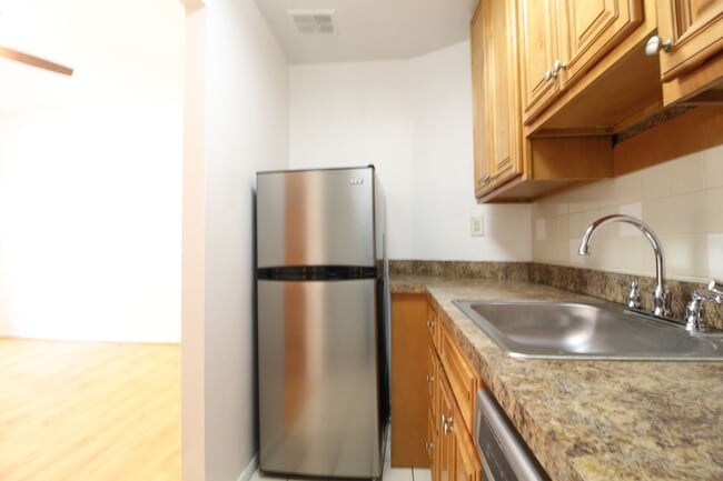 Photo - Beautiful 1 BR w/ Decorative Fireplace Unit #A
