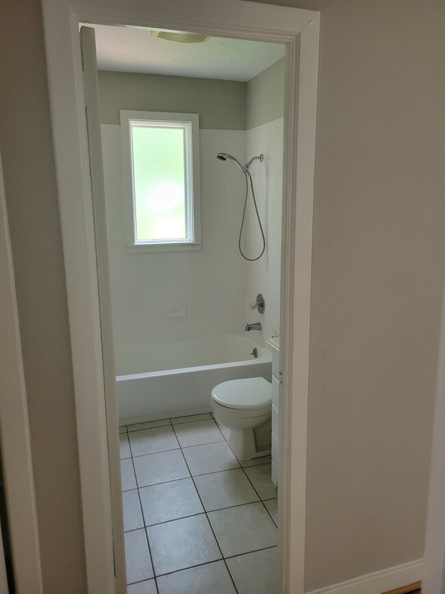 Photo - 3445 Draper Ave