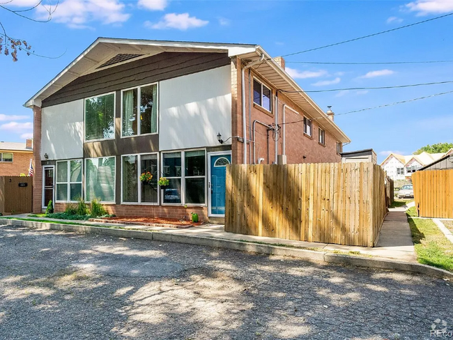 Building Photo - 5250 Allison St Rental