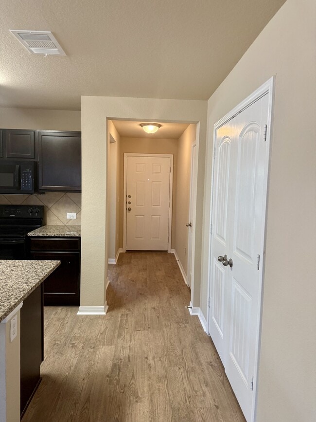 Photo - 5704 Montrelia Dr