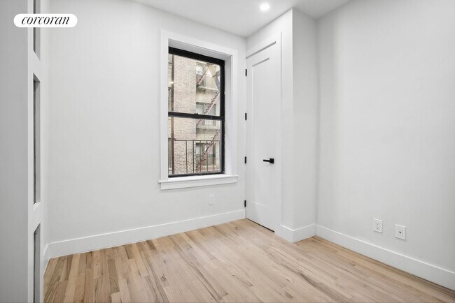 Photo - 206 W 96th St