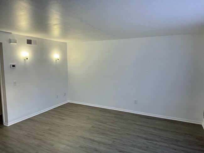 Photo - UPDATED 3BR/1.5BA CONDO in ALPINE availabl...