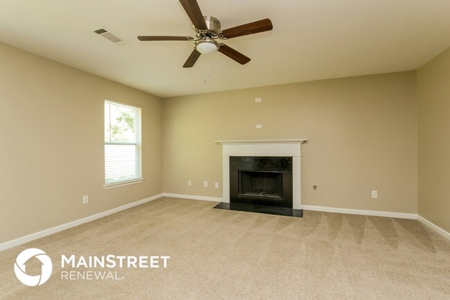 Photo - 6233 Selborn Dr SW