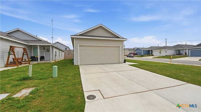 Photo - 1621 Pile Trl