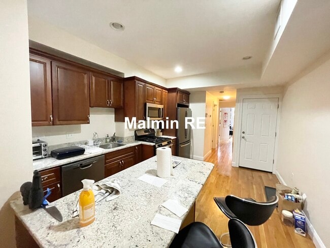 Photo - 1029 Tremont St