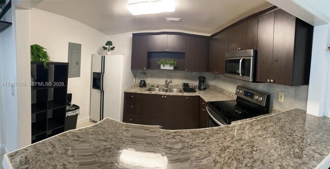 Photo - 3670 SW 12th St