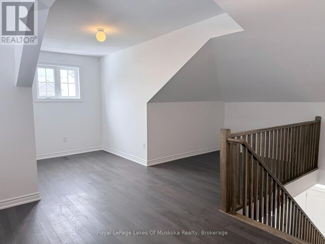 Photo - 16 Turnberry Ct