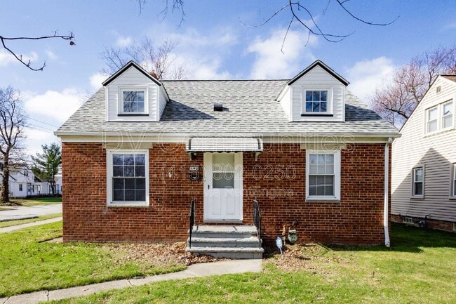 Building Photo - 492 E 327th St