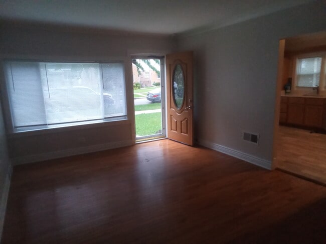 Photo - 2521 Maple St