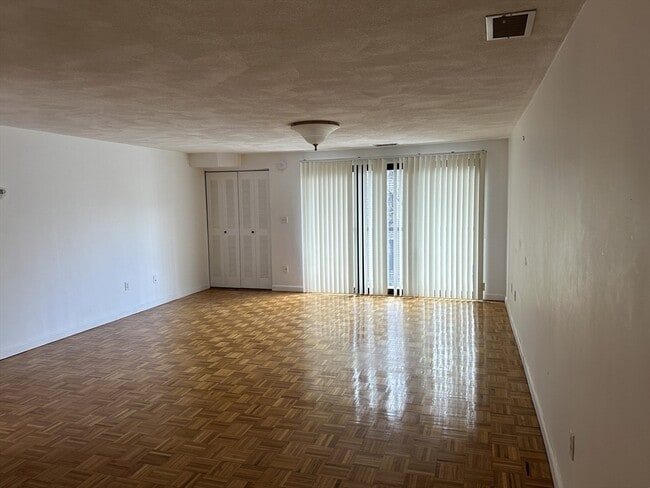 Photo - 1570 Massachusetts Ave Unidad 308