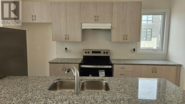 Photo - 146 Wascana Rd