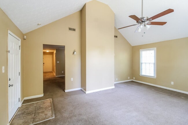 Photo - 35 Oakview Dr
