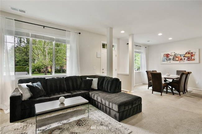 Photo - 4703 Strathmore Cir SW
