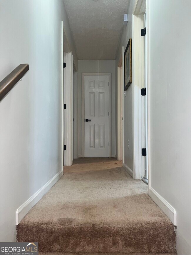 Photo - 527 University Cir