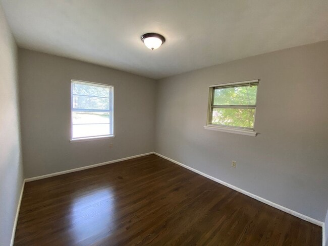 Photo - 3590 Merritt St