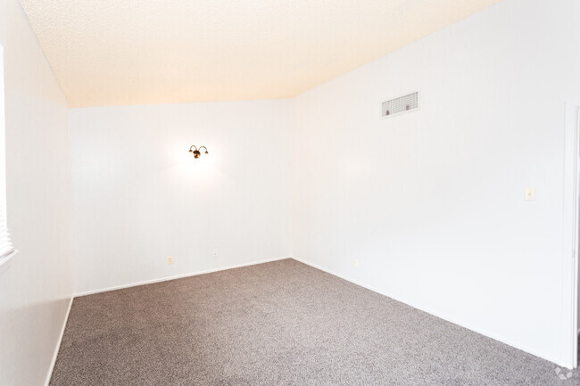 Interior Photo - Wellington Commons Rental