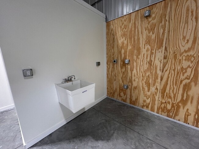 Photo - Commercial Shop Space for Lease