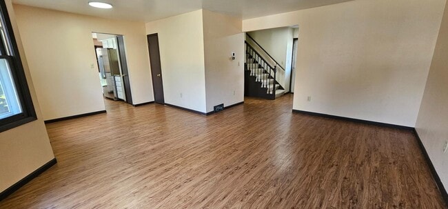 Photo - 16515 Dane Ct E