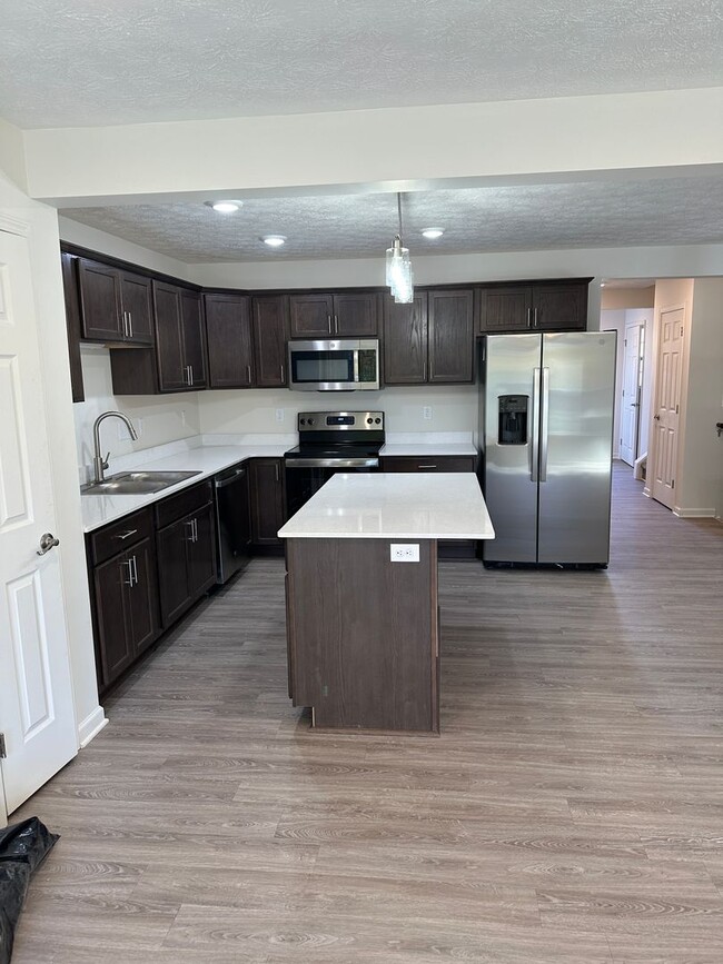 1511 Red Fern Dr