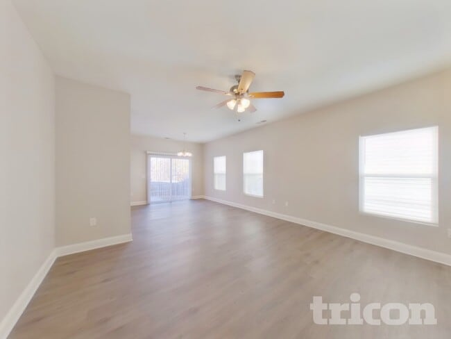 Photo - 4736 Abercromby St