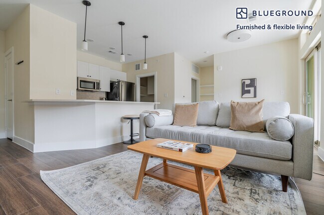 Photo - 1501 W Howard Ln Unit FL5-ID361