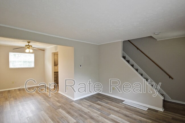 Photo - 1226 Parkview Dr