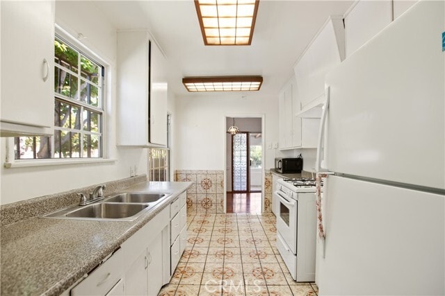 Photo - 556 N Sunset Ave