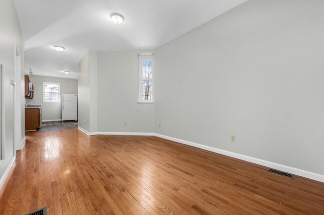 Living room - 3452 Humphrey St Unit B