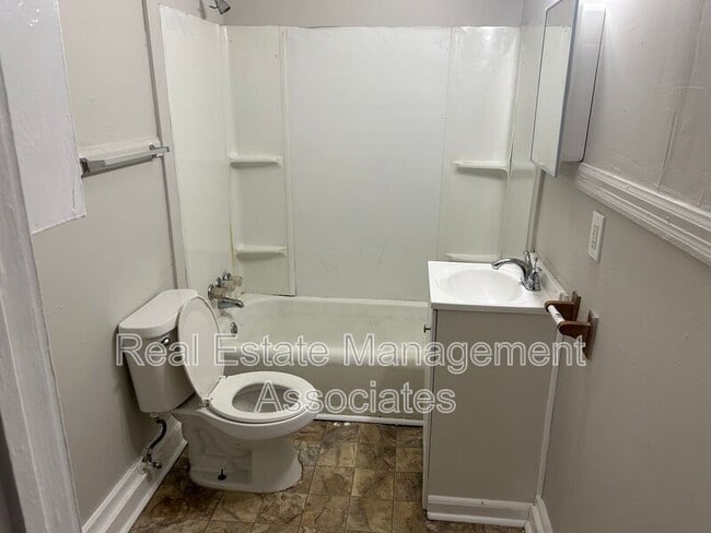 Photo - 222 N 15th St