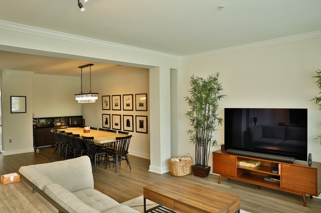 Building Photo - 353 Belt Pl Unit 39