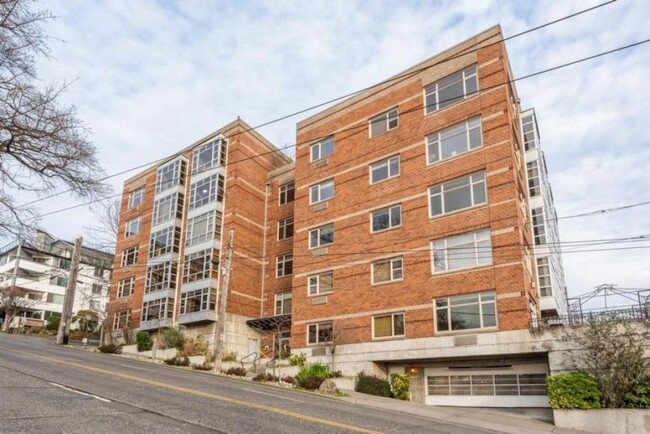 1 bedroom in Seattle WA 98109 - 1 bedroom in Seattle WA 98109 Condo Unit #401
