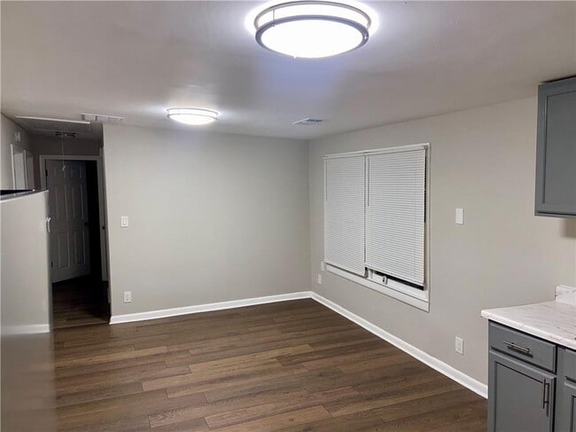 Photo - 108 Lambert Dr