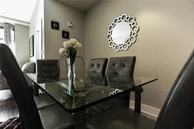 Photo - 171 Auburn Ave NE Unidad 329 Rental