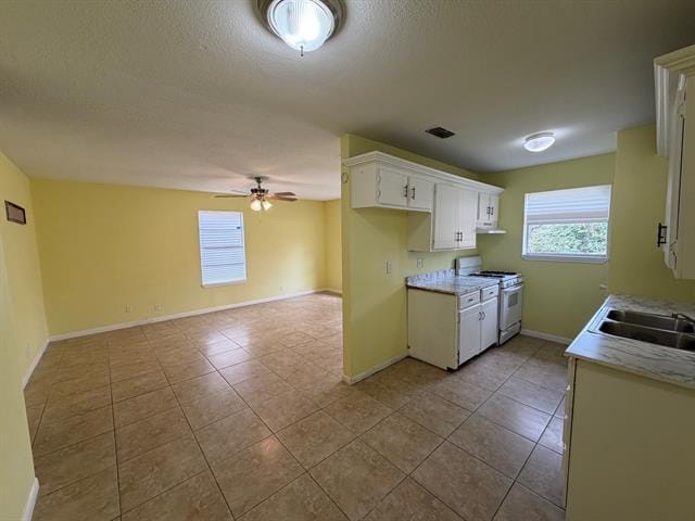 Photo - 2205 Interurban Blvd