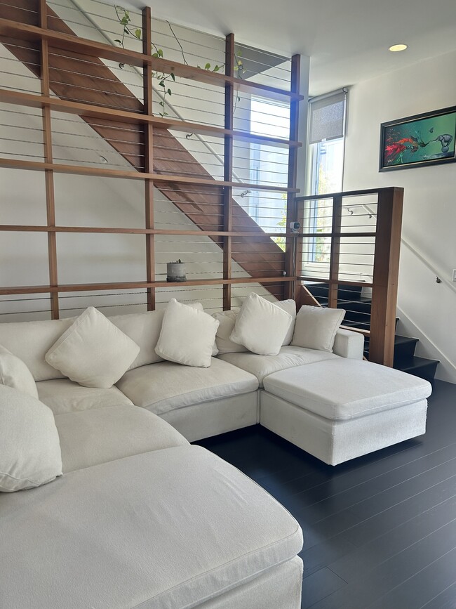 Photo - 198 Coleman St