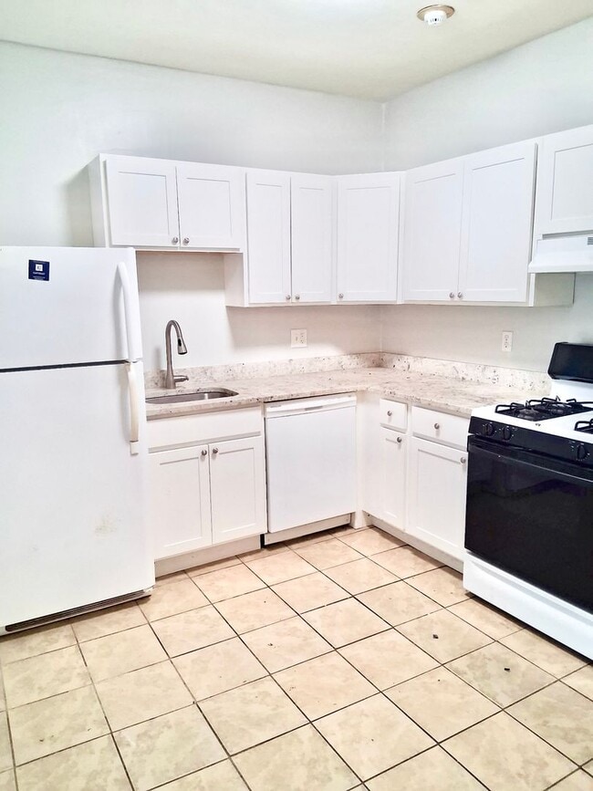 Photo - 1701 Smith St Unit 103