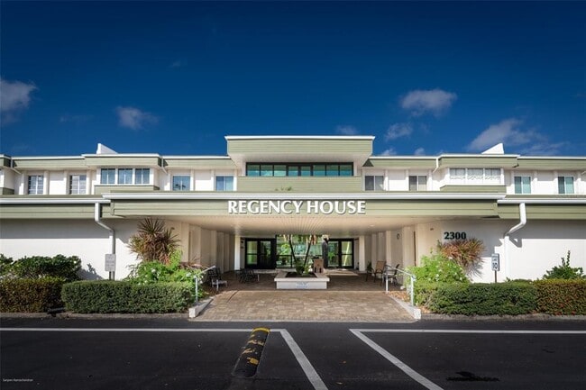 Building Photo - 2300 Aaron St Unit 114