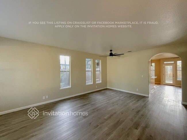 Photo - 869 Lariat Loop