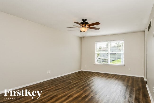 Photo - 1250 Flintshire Ln